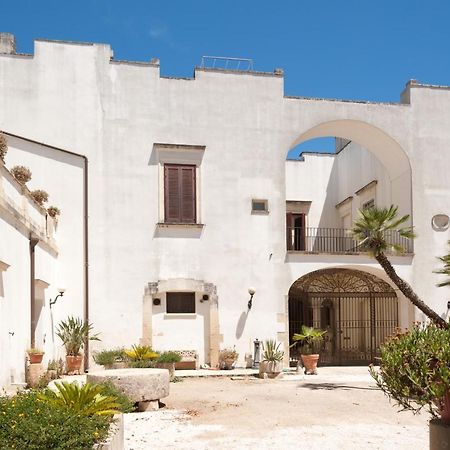 Palazzo Francesco Grassi Panzió Aradeo Kültér fotó