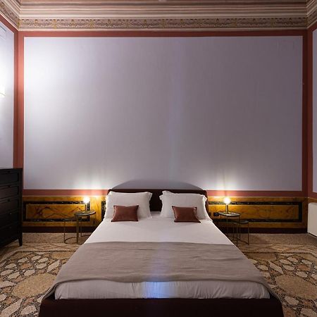 Palazzo Francesco Grassi Panzió Aradeo Kültér fotó