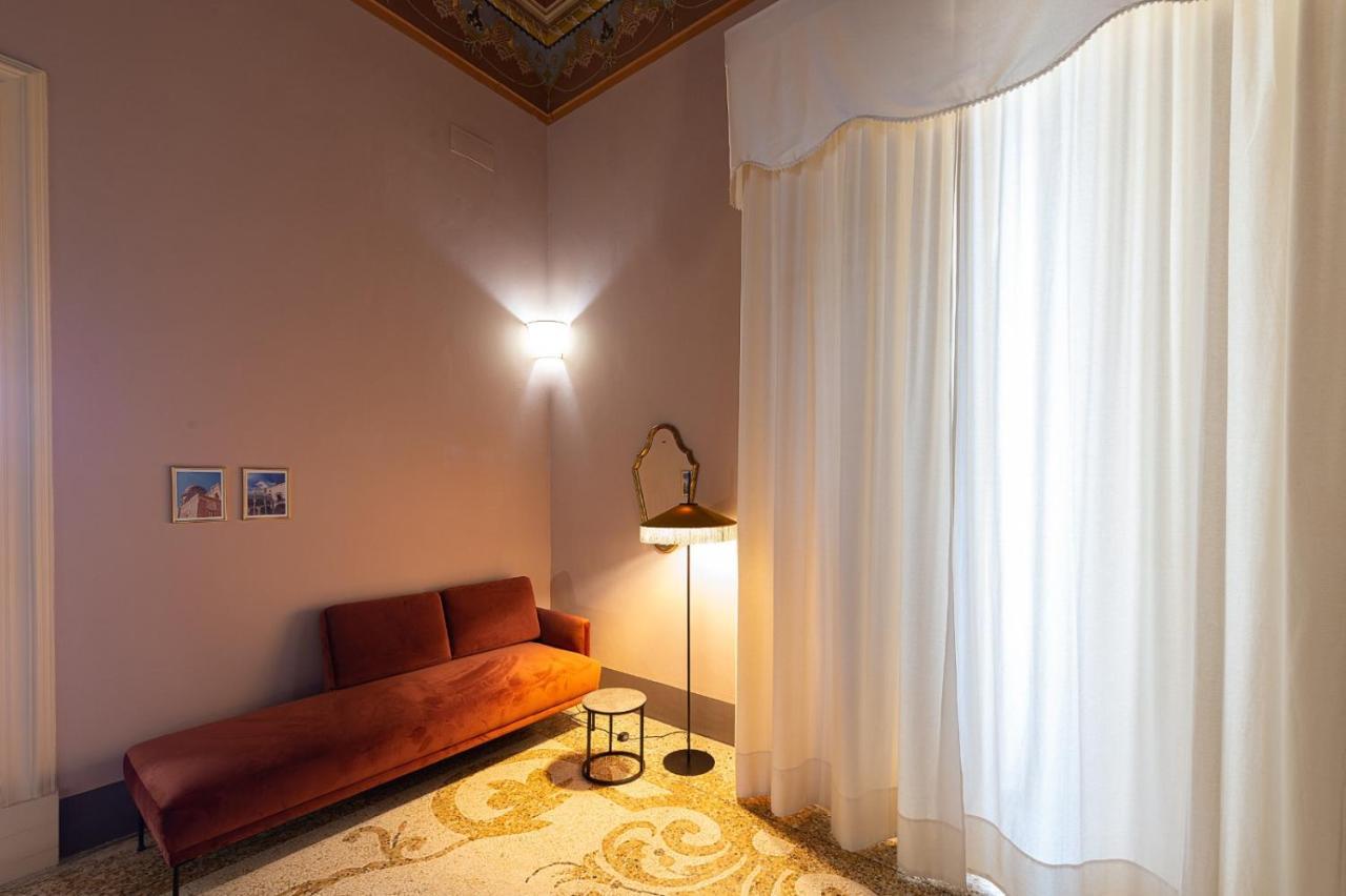 Palazzo Francesco Grassi Panzió Aradeo Kültér fotó