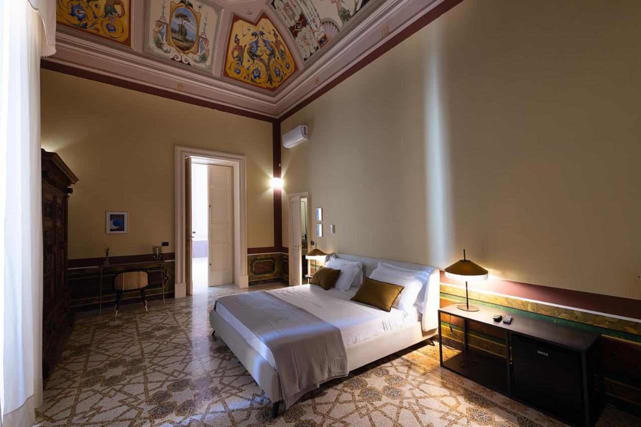 Palazzo Francesco Grassi Panzió Aradeo Kültér fotó