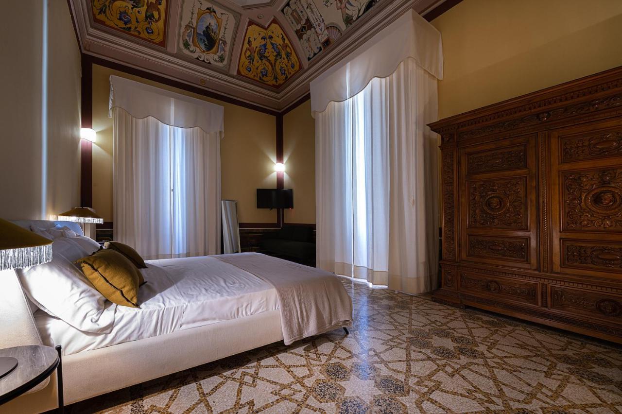 Palazzo Francesco Grassi Panzió Aradeo Kültér fotó