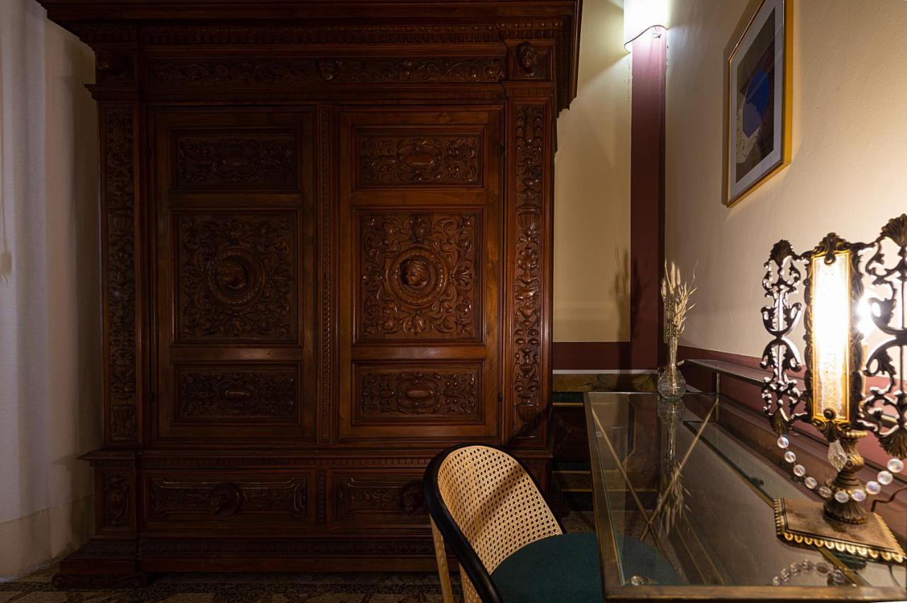 Palazzo Francesco Grassi Panzió Aradeo Kültér fotó